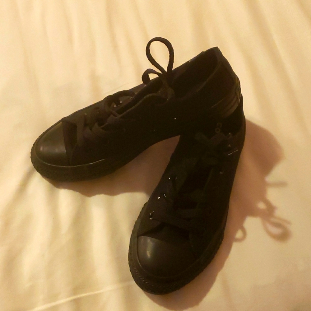 Black Converse